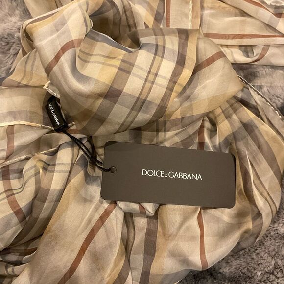 NWT DOLCE & GABBANA 100% SILK SCARF 🤎 - Picture 2 of 7